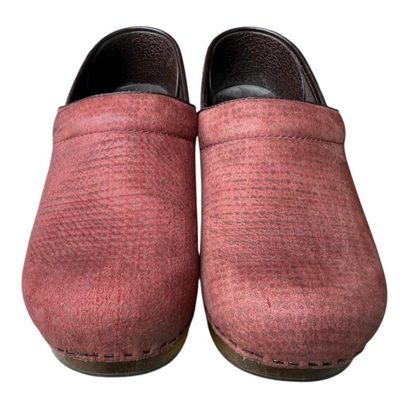 Dansko Maroon Leather Professional Clog Women size 39 US 9 - Picture 3 of 5